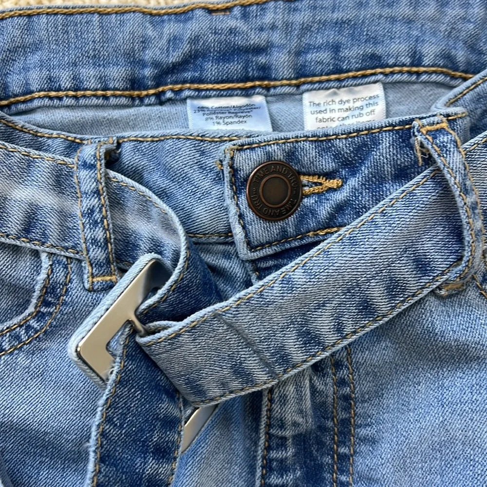 High Waist Wide Leg Jean Size 2 - Picture 11 of 11